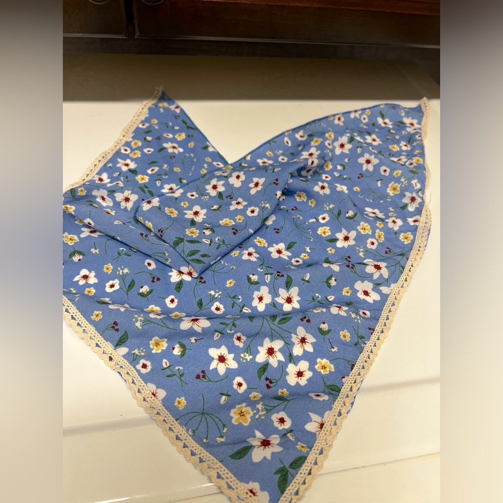 Retro scarf - Picture 1 of 2